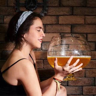 Large capacity beer mug